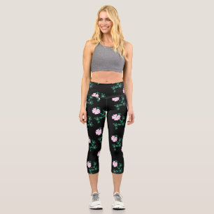 Leggings Capri Rose sauvage - Motif floral sur Arrière - plan noi