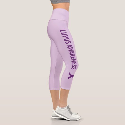Leggings Capri Ruban de sensibilisation Lupus pourpre (Droite)