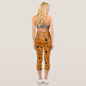 Leggings Capri Skeletons d'Halloween Macabre Dance (Verso)