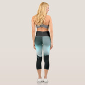 Leggings Capri Snowy mountain mysterious blue neon light (Verso)