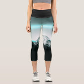 Leggings Capri Snowy mountain mysterious blue neon light (Recto)