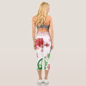 Leggings Capri Stylish Green Christmas Tree Red Snowflakes White  (Verso)