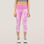 Leggings Capri Tiedye rose spirale hippie teint<br><div class="desc">Motif de teinture pastel couleur rose et blanc. Pink tiedye shibori hippie spirale design motif Capri Leggings</div>