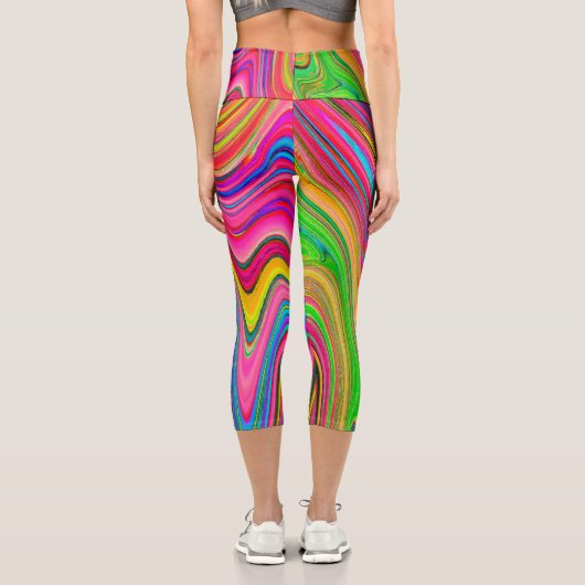 Leggings Capri Trippy Jaune, Rouge et Bleu Art Super Abstrait (Verso)