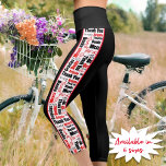 Leggings Capri Typographie de Merci multilingue Grilles verticale<br><div class="desc">Ces légendes comportent un mot de typographie multilingue rouge et noir,  nuage "Merci" le long de chaque jambe au-dessus d'un arrière - plan blanc.</div>