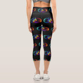 Leggings Capri Vibrant infinity with rainbow butterfly on black (Verso)