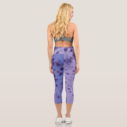 Leggings Capri Violet bleu violet abstrait motif en détresse (Verso)