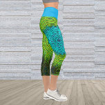 Leggings Capri Weaver Mandala bleu et vert<br><div class="desc">Ce mandala funky présente le vert et le bleu dans un style de fil tissé patchwork. Des visuels psychédéliques pour l'hippie moderne ou toute personne qui aime les couleurs super.</div>