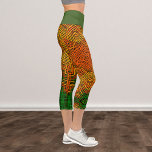 Leggings Capri Weer Mandala jaune orange et vert<br><div class="desc">Ce mandala funky est décoré de jaune,  d'orange et de vert dans un style de tissage en panier. Des visuels psychédéliques pour l'hippie moderne ou toute personne qui aime les couleurs super.</div>