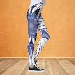 Leggings Carton Mandala Flower bleu violet et blanc<br><div class="desc">Cette fleur de mandala funky est composée de bleu,  violet et blanc dans un style de dessin animé. Des visuels géométriques trippy pour l'hippie moderne ou amoureux de couleurs vibrantes!</div>