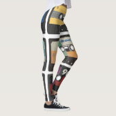 Leggings cassette audio rétro, arrière - plan isolé. (Droite)