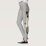 Leggings Chat siamois suspendu | Drôle Amoureux des chats<br><div class="desc">Chat siamois tenant avec des Légendes grises. Amusez-vous pour la salle de gym, le cours de yoga, ou à la maison sur le canapé serré avec votre chaton. Découvrez le Doodle World de Jenn pour des légendes encore plus insolites et des produits amusants mettant en vedette ce chat siamois fou....</div>