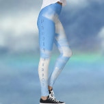 Leggings Ciel bleu partiellement nuageux bleu chic bleu et<br><div class="desc">Personne ne s'intéresse à quelques nuages blancs contre un beau bleu ciel,  surtout sur ces partiellement nuageux avec une torsion chic leggings bleus et blancs. Personnalisez le texte latéral comme vous le souhaitez. Cette image est la photographie originale de Sky par JLW_PHOTOGRAPHY.</div>