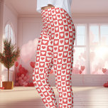 Leggings Coeur en damier rouge et blanc Saint Valentin<br><div class="desc">Ces jambières rouge et blanc Coeur Saint Valentin Les jambières sont une façon charmante de célébrer l'amour. Dotés d'un motif à damiers coeur ludique dans un coloris rouge et blanc éclatant, ces leggings sont parfaits pour les festivités de la Saint-Valentin ou pour ajouter une touche d'amour à votre style quotidien....</div>