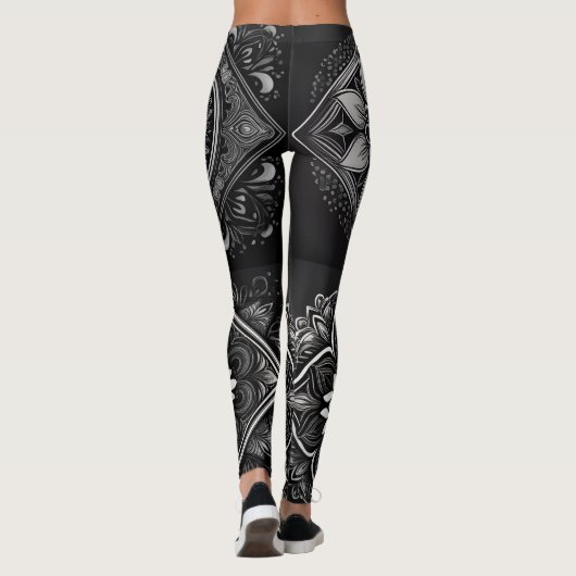 Leggings Confort élégant : Legings Mandala noirs et blancs (Dos)