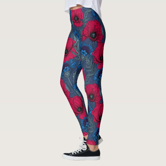 Leggings Coquelicots rouges et fleurs bleues sur bleu (Gauche)