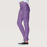 Leggings Courbes blanches peintes sur Motif Abstrait violet<br><div class="desc">Les courbes blanches défilantes peintes à la main se rencontrent et divergent dans cette conception répétée sur un arrière - plan violet. La peinture violette et blanche est élégante, libre et décorative. Pour voir le dessin Peint White Curves sur Violet Abstrait Motif reproduit sur d'autres articles, cliquez sur le lien...</div>