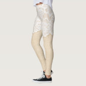 Leggings Dentelle blanche sur la conception du tissu. (Gauche)