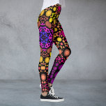 Leggings Dot Mandala Flower violet et jaune<br><div class="desc">Cette fleur super à points s'inspire des mandalas à points de peinture. Motifs géométriques trippy pour l'hippie moderne !</div>