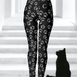 Leggings Empreintes de pattes de chats gris Motif Legings m<br><div class="desc">Mon chat noir adorerait ces leggings empreintes de pattes. Elle marche déjà sur moi et je parie que ton chat noir marche sur toi aussi. Ajoutez votre initiale à la forme de poche arrière imprimée ou vous pouvez supprimer cet élément de conception.</div>