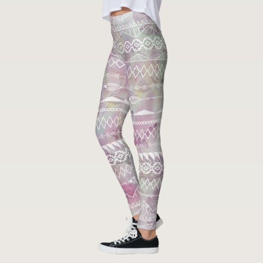 Leggings Floral Abstrait Aztec Tribal violet Motif rose (Gauche)