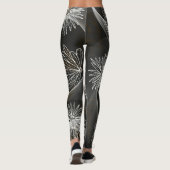 Leggings foncés avec de grandes fleurs blanches et (Dos)