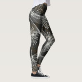 Leggings foncés avec de grandes fleurs blanches et (Droite)