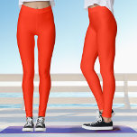 Leggings Gras Scarlet Red Yoga<br><div class="desc">Ces jambières de yoga rouge écarlate audacieuses peuvent être mélangées et associées aux débardeurs arc-en-ciel de cette collection.</div>