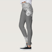 Leggings Gris avec accent de dentelle blanc (Gauche)