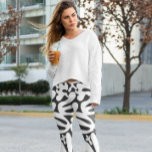 Leggings gymwear design noir et blanc<br><div class="desc">Profitez du confort et du style de nos leggings modernes noirs et blancs funky. Avec un motif abstrait élégant et amusant partout, ces leggings sont parfaits pour les femmes occupées qui veulent avoir l'air stylé sans effort. Fabriqués avec le plus grand soin, ils offrent un ajustement doux et sont conçus...</div>