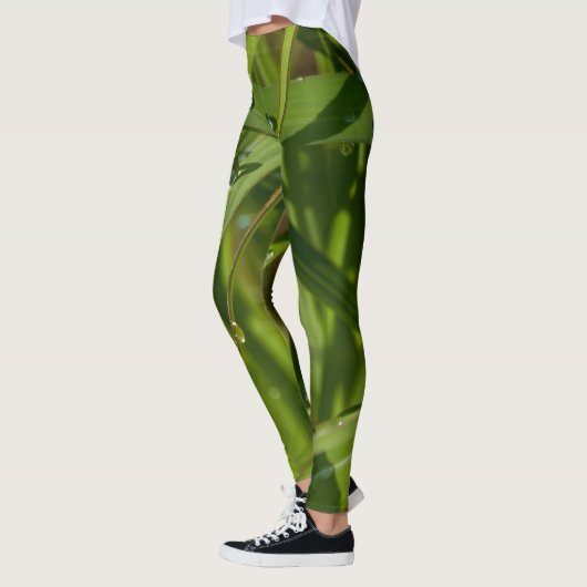 Leggings herbe avec la rosée (Gauche)