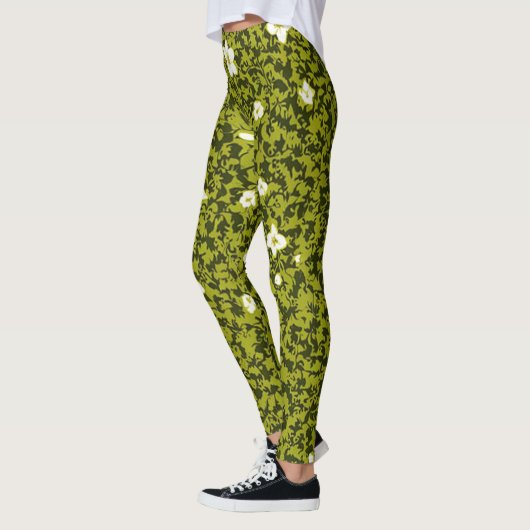 Leggings Impression d'olive avec design de fleurs blanches, (Gauche)