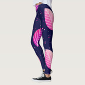 Leggings Jambes violettes feuilles bleu foncé. (Gauche)