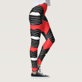 Leggings Lèvres noires sur les guêtres rouges (Droite)