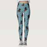 Leggings Magiciens Casquette Magie Show Anniversaire<br><div class="desc">Ajoutez une touche magique à toute tenue avec ces leggings à motifs. Ils ont des illustrations de casquettes de magicien classique en noir et rouge avec des baguettes magiques en noir et blanc avec des accents d'étoile amusants en noir,  le tout dressé contre un arrière - plan bleu clair.</div>