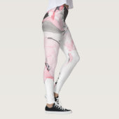 Leggings Marbre noir rose : main tirée (Droite)