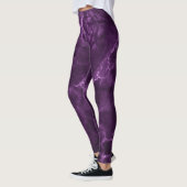 Leggings Marbre violet foncé : texture luxueuse. (Gauche)