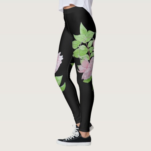 Leggings noir avec audacieuse grande fleur rose motif flora (Gauche)