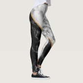 Leggings noirs et Marbres blancs (Droite)