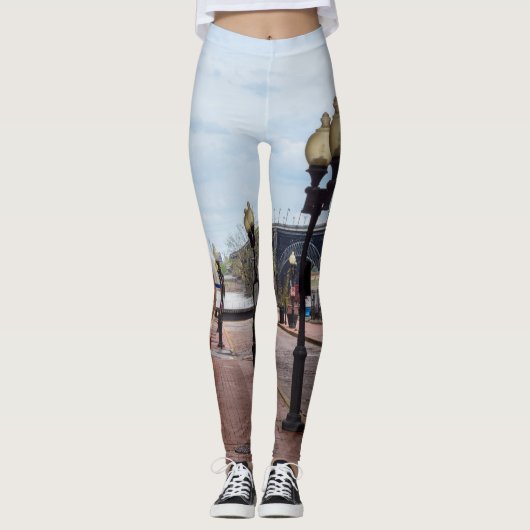 Leggings Pont Eads Le Long De Lucas Ave (Devant)