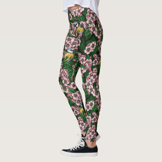Leggings Rameaux bleus dans le cerisier en fleurs en vert (Gauche)