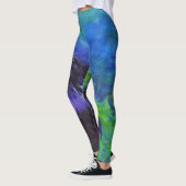 Leggings Raven avec des guêtres d'une attitude (Gauche)