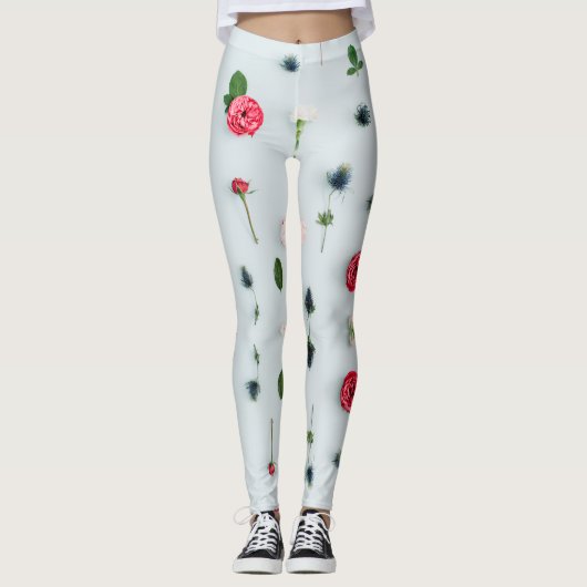 Leggings Roses rouges et blanches et Motif de fleurs bleues (Devant)