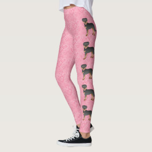 Leggings Rottweiler noir et feu sur cœurs roses