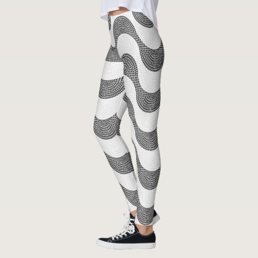 Leggings vagues noires et blanches en pavé portugais (Gauche)