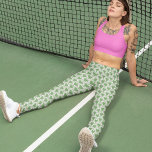 Leggings Vert Pré et Gingham Rose pour Pickleball<br><div class="desc">Montrez votre amour pour le pickleball partout où vous allez avec ces leggings à motifs mignons. Ils présentent des illustrations de raquettes de pickleball en forme de cœur dans des pickleballs verts et roses sur un fond à motifs gingham vert et blanc.</div>