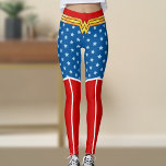 Leggings Wonder Woman - Lutter Pour La Paix<br><div class="desc">Découvrez ces leggings inspirés de Wonder Woman avec ses emblématiques bottes rouges et blanches,  et son fond à motif étoile bleue.</div>