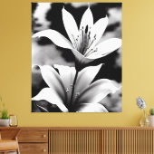 Lelies in zwart-wit Canvas Print (Insitu (Woonkamer))
