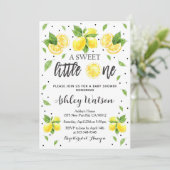 Lemon A Sweet Little One Invitation Citrus Theme (Debout devant)