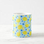 Lemon Blue Flower Monogram Initiaal gepersonalisee Koffiemok (Center)